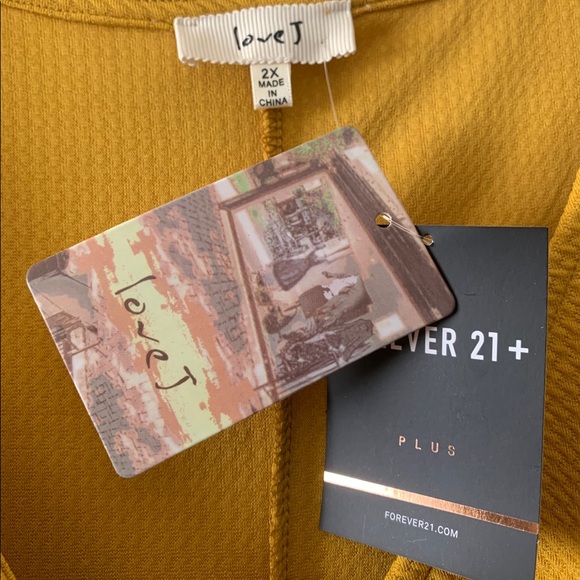 FOREVER 21 Plus Size Textured Asymmetrical Dress - Picture 3 of 3